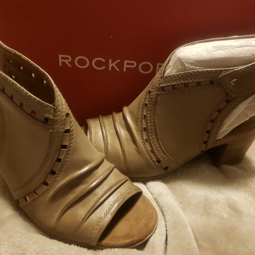 Rockport Cobb Hill Hattie Envelope Leather Sandal Khaki